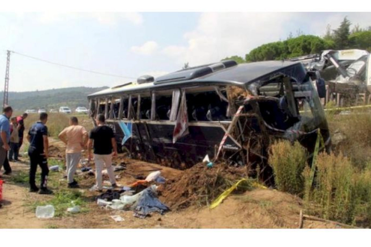 Türkiyədə turistləri daşıyan avtobus aşdı: 60-a yaxın yaralı var — FOTOLAR