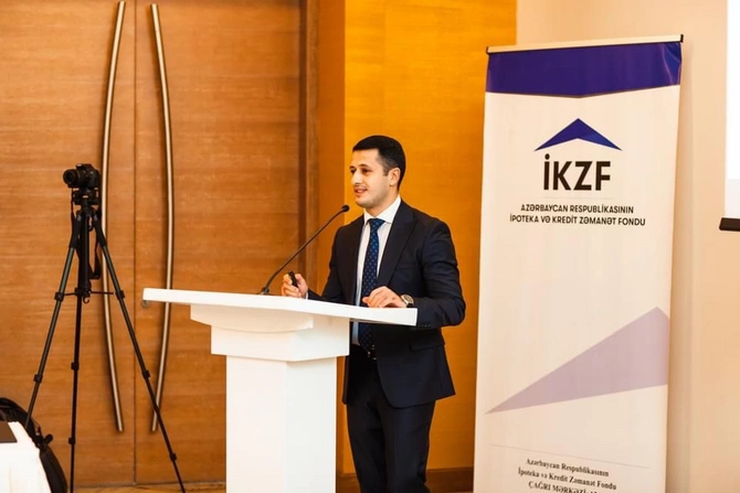 İKZF və MEDİA iqtisadi mövzularda yazan jurnalistlər üçün təlim keçirib — FOTOLAR