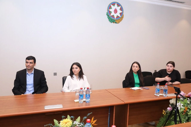 Şöbə rəisi media nümayəndələrinə səsləndi — FOTO