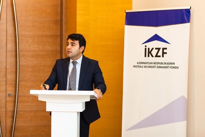 İKZF və MEDİA iqtisadi mövzularda yazan jurnalistlər üçün təlim keçirib — FOTOLAR