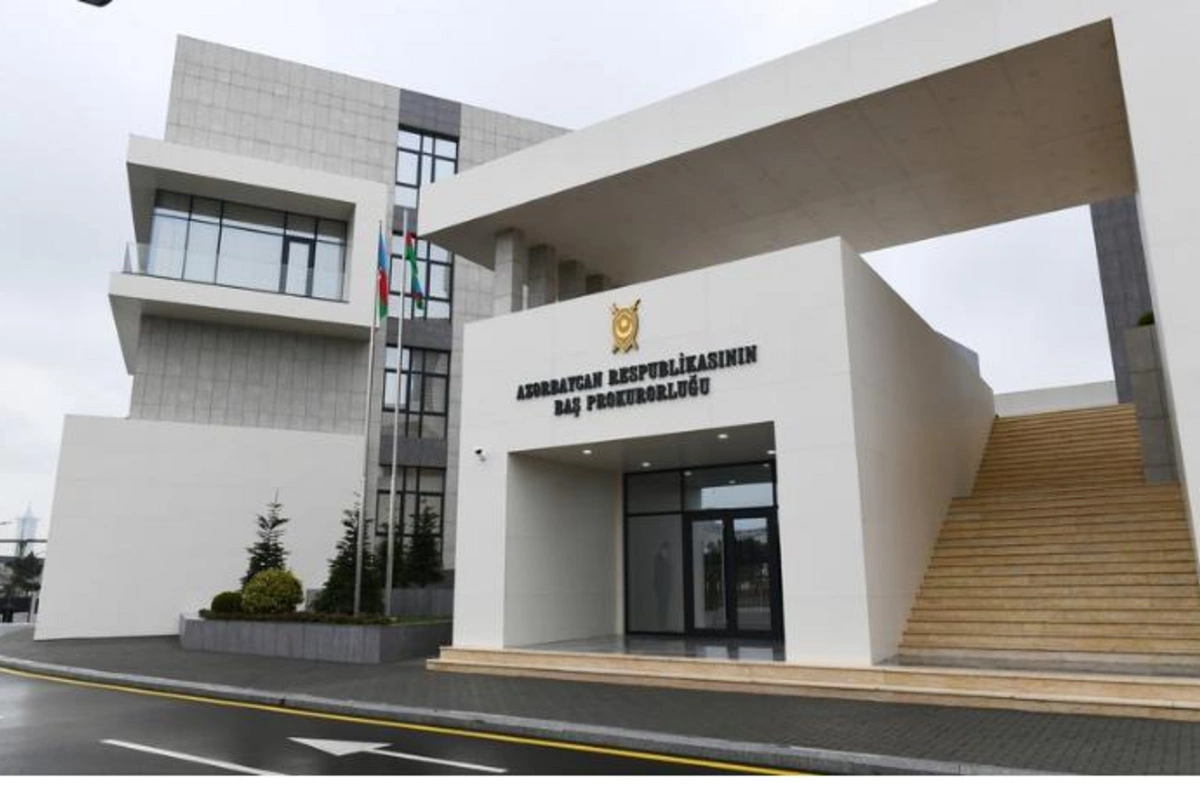 Baş Prokurorluq Dövlət Vergi Xidmətinin iki vəzifəli şəxsi barədə məlumat yaydı