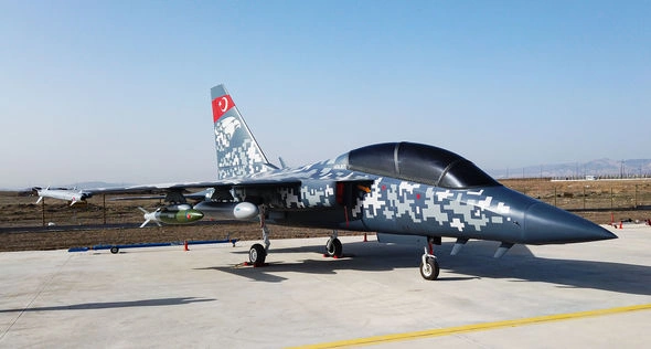 Türkiyə şirkəti yeni qırıcılarını Bakıda nümayiş etdirəcək — FOTO