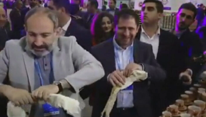 “Ermənistan Paşinyanın acgözlər masasına bənzəyir” — Asatryan