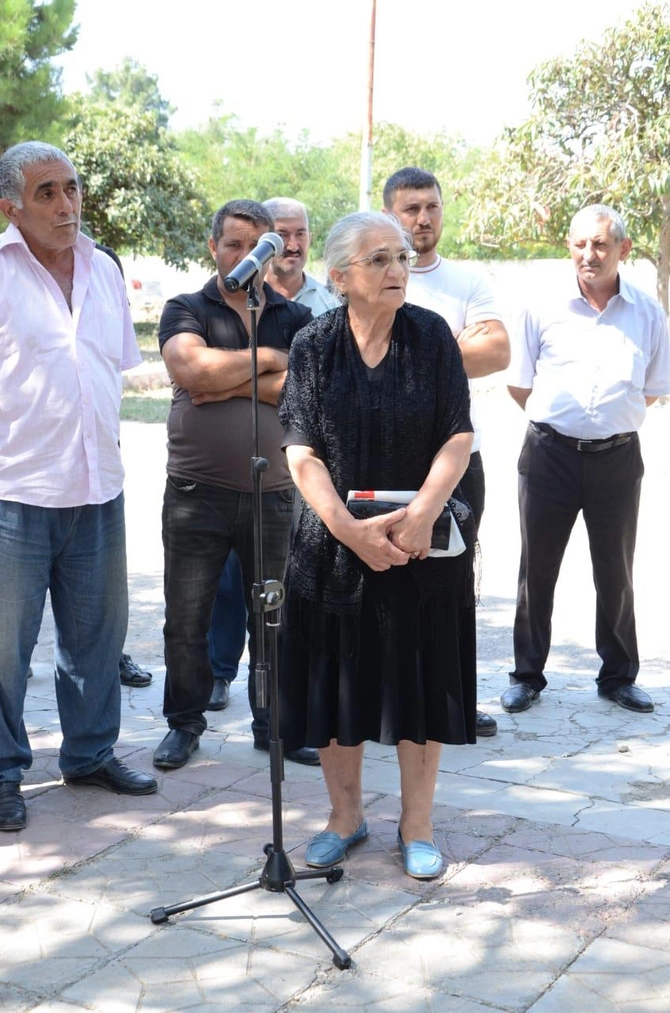 Samux sakinlərini “Səyyar qəbul otağı”na gətirən səbəblər — FOTOLAR