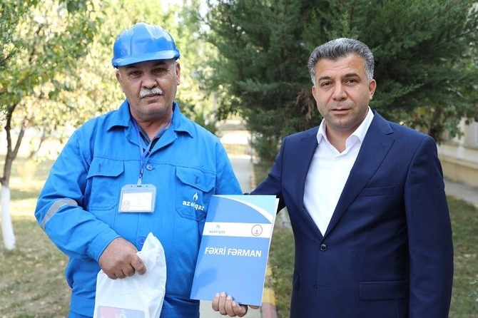 Baş direktor nəzarətçi-çilingərlərə təşəkkür etdi — FOTOLAR