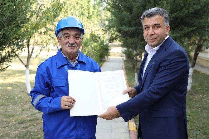 Baş direktor nəzarətçi-çilingərlərə təşəkkür etdi — FOTOLAR