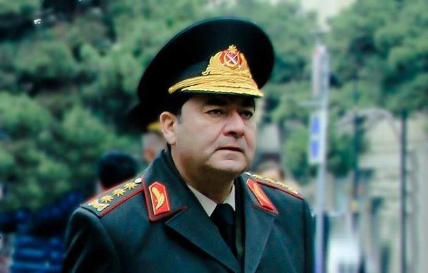 Nəcməddin Sadıkov “növbə”də gözləyir Nəcməddin Sadıkov “növbə”də gözləyir