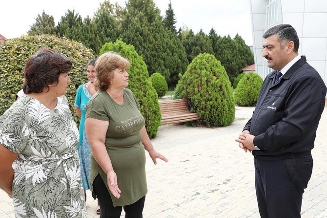 Goranboy rayon sakinlərinin qaz təchizatı ilə bağlı müraciətləri Açıq mikrofonda qeydə alındı — FOTOLAR Goranboy rayon sakinlərinin qaz təchizatı ilə bağlı müraciətləri Açıq mikrofonda qeydə alındı — FOTOLAR