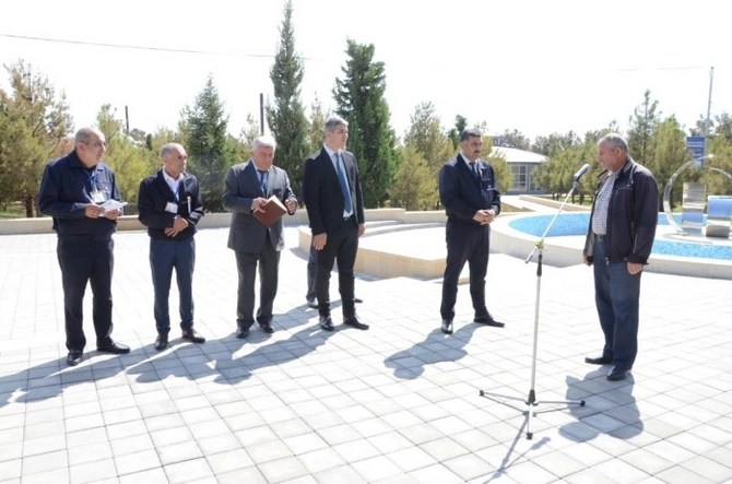 “Açıq mikrofon bu həftəlik missiyasını Naftalanda yekunlaşdırdı — FOTOLAR “Açıq mikrofon bu həftəlik missiyasını Naftalanda yekunlaşdırdı — FOTOLAR
