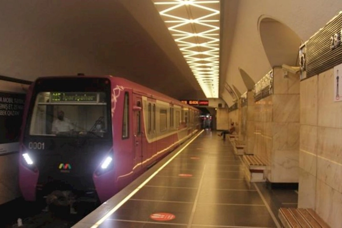 Bakı metrosunda sərnişin öldü