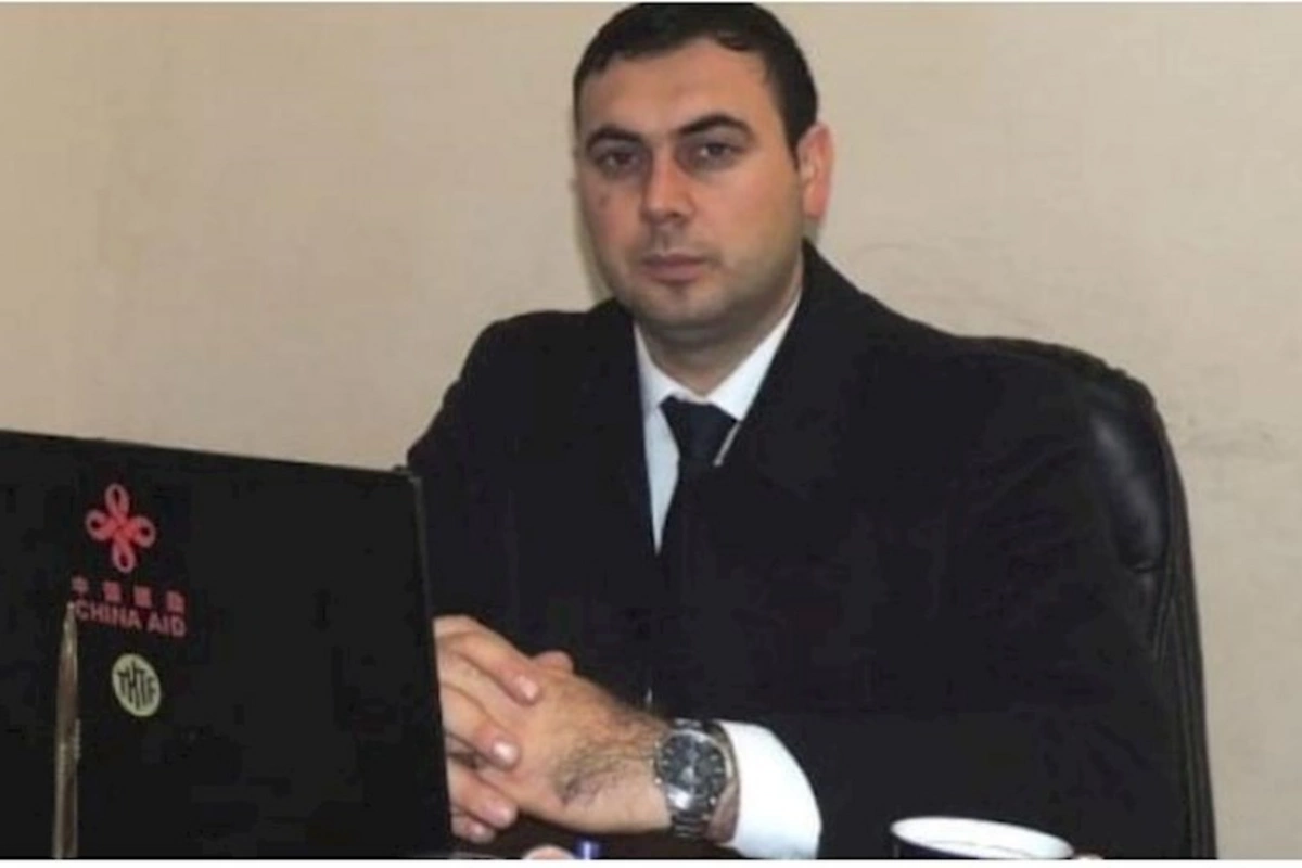 Yataqda biabırçı VİDEOSU yayılan direktor: “Hazırda polis şöbəsindəyəm”