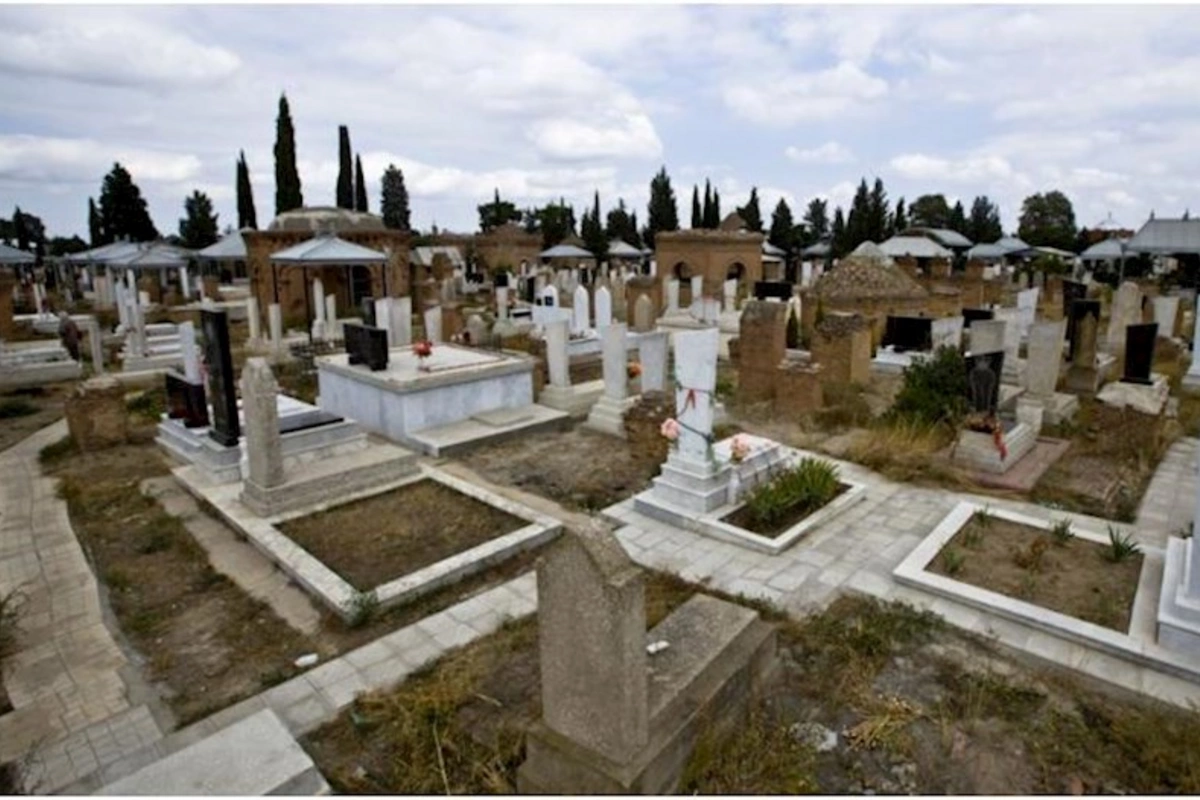 Qəbiristanlıqdan oğurluq edənlər tutuldu