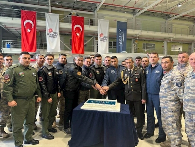 Hərbçilərimiz Bayraktar AKINCInın istifadəsinə dair kurs keçib — FOTO Hərbçilərimiz Bayraktar AKINCInın istifadəsinə dair kurs keçib — FOTO
