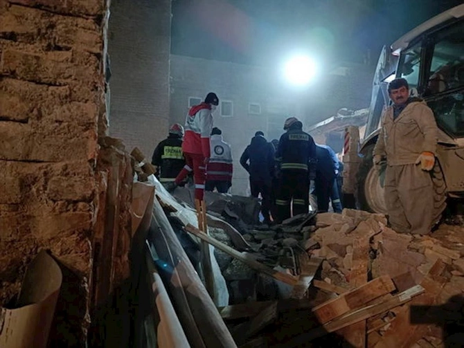 İranda partlayış: üç bina dağıldı, qurbanlar var — FOTO/VİDEO İranda partlayış: üç bina dağıldı, qurbanlar var — FOTO/VİDEO