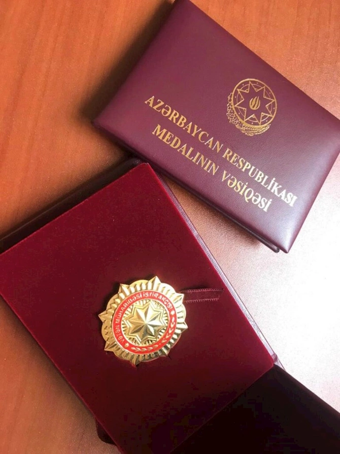 Baş nazir Tofiq Yaqublunun oğluna medal verdi — FOTO