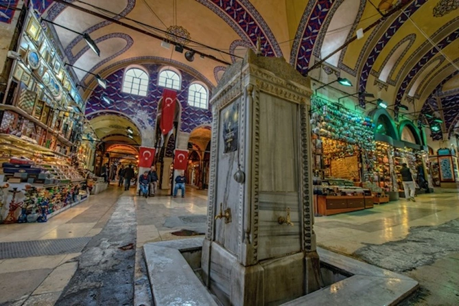 2022-ci ildə İstanbul Kapalıçarşı 40 milyona qədər ziyarətçiyə ev sahibliyi etdi 2022-ci ildə İstanbul Kapalıçarşı 40 milyona qədər ziyarətçiyə ev sahibliyi etdi