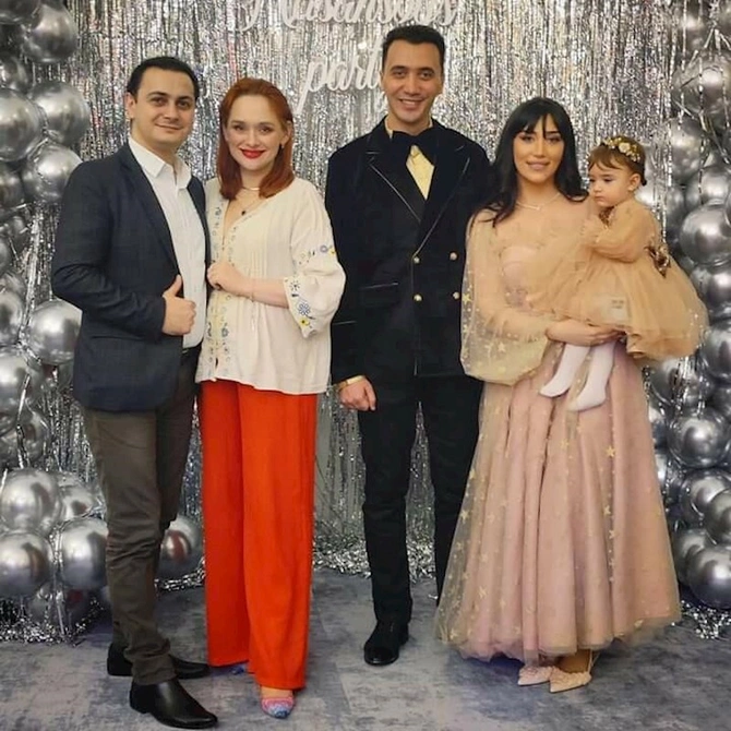 Məşhur aparıcı qızının ad günündə özünə toy etdi — FOTO