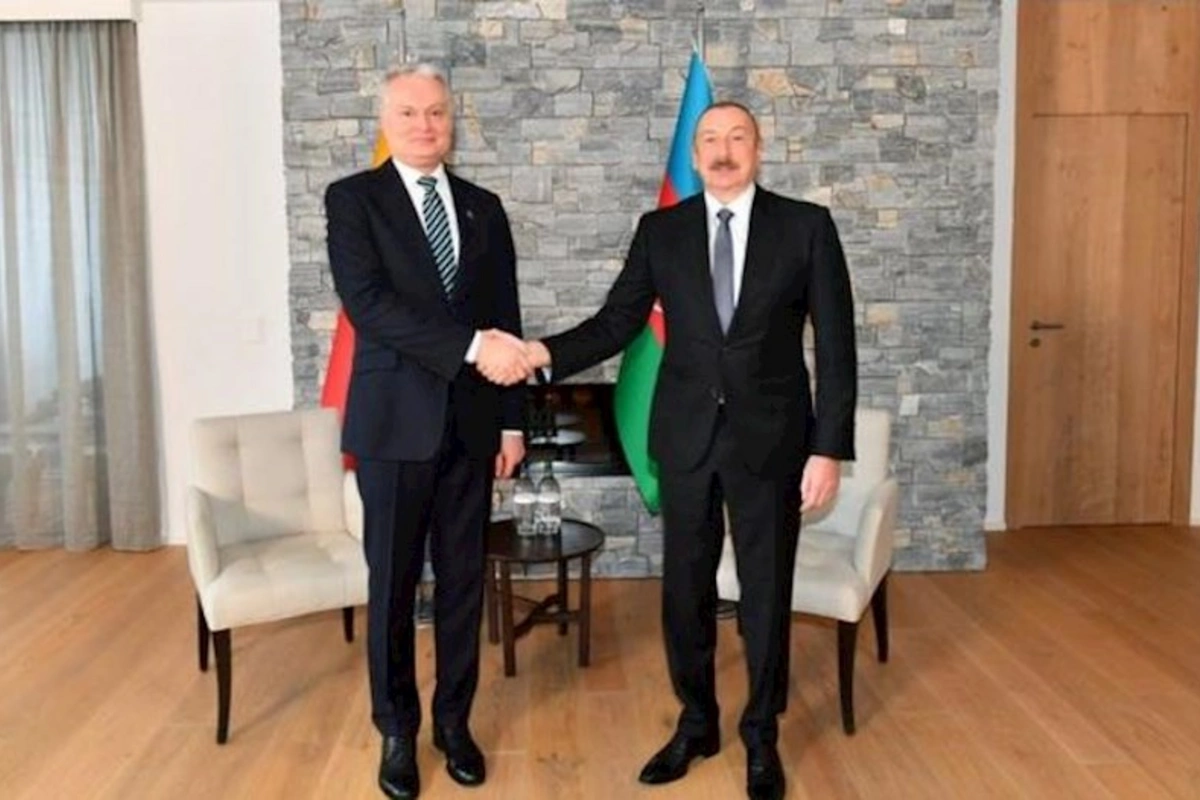 Azərbaycan və Litva prezidentləri Davosda görüşüblər — FOTO
