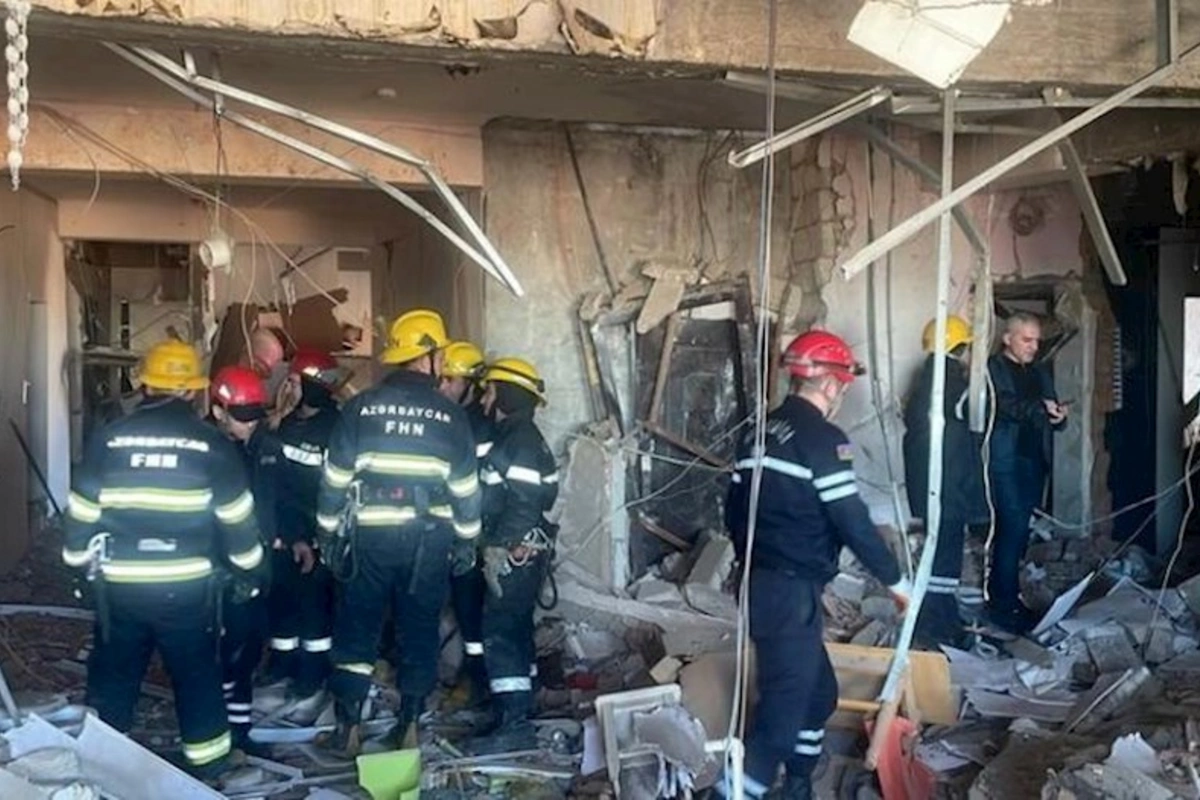 Bakıda yaşayış binasında partlayışda ölən şəxs polis imiş