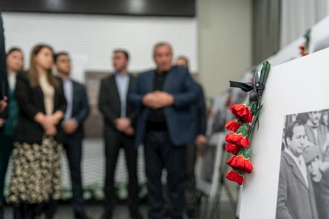“AzerGold” QSC-də 20 Yanvar faciəsinə həsr olunmuş fotosərgi təşkil olunub — FOTO