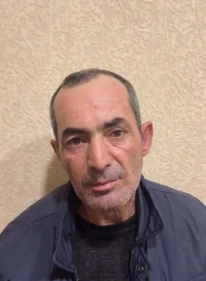 Bakıda azyaşlıya qarşı qeyri-etik hərəkətlər etməkdə şübhəli bilinən şəxs saxlanıldı — FOTO Bakıda azyaşlıya qarşı qeyri-etik hərəkətlər etməkdə şübhəli bilinən şəxs saxlanıldı — FOTO