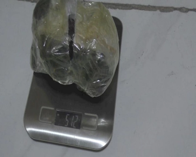 Polis əməliyyat keçirdi: Paytaxta narkotik aparmaq istəyənlər saxlanıldı — FOTO