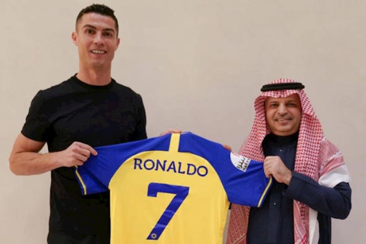 “Ən-Nəsr” gündə 400-ə yaxın Ronaldu forması satır