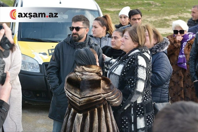 Tünzalə Əliyeva dəfn olundu — FOTOLAR Tünzalə Əliyeva dəfn olundu — FOTOLAR