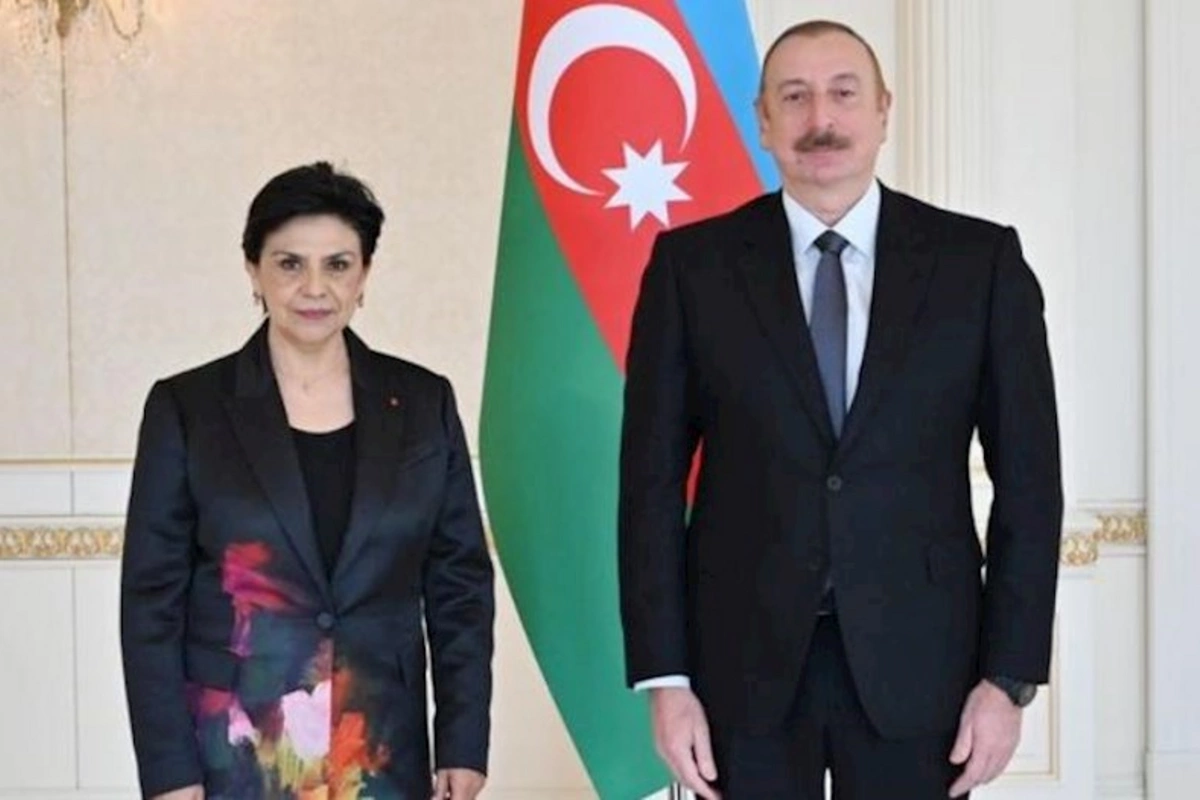 İlham Əliyev Meksikanın Azərbaycanda yeni təyin olunan səfirinin etimadnaməsini qəbul edib