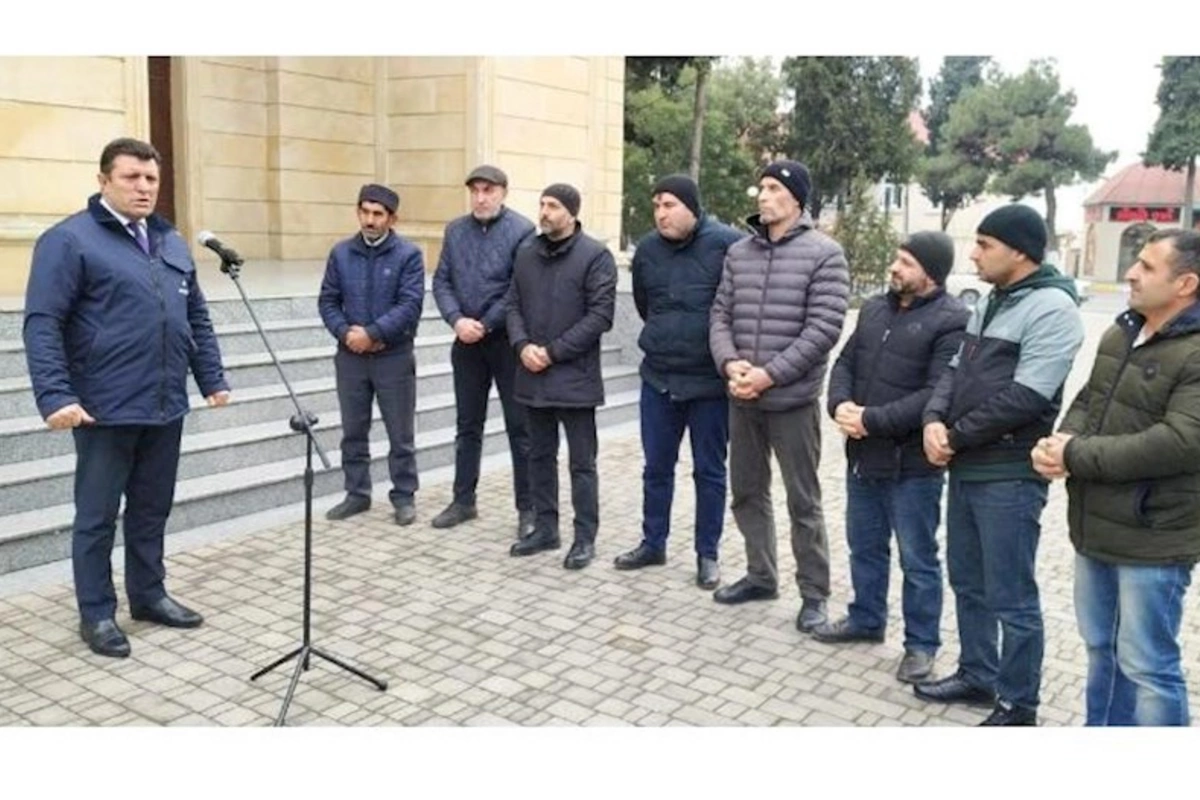 “Səyyar qəbul otağı”nda 6 kəndin sakinlərini birləşdirən eyniyönümlü müraciət — FOTOLAR