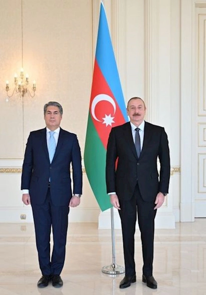 Prezident Yunanıstanın Azərbaycanda yeni təyin olunan səfirini qəbul etdi — FOTO