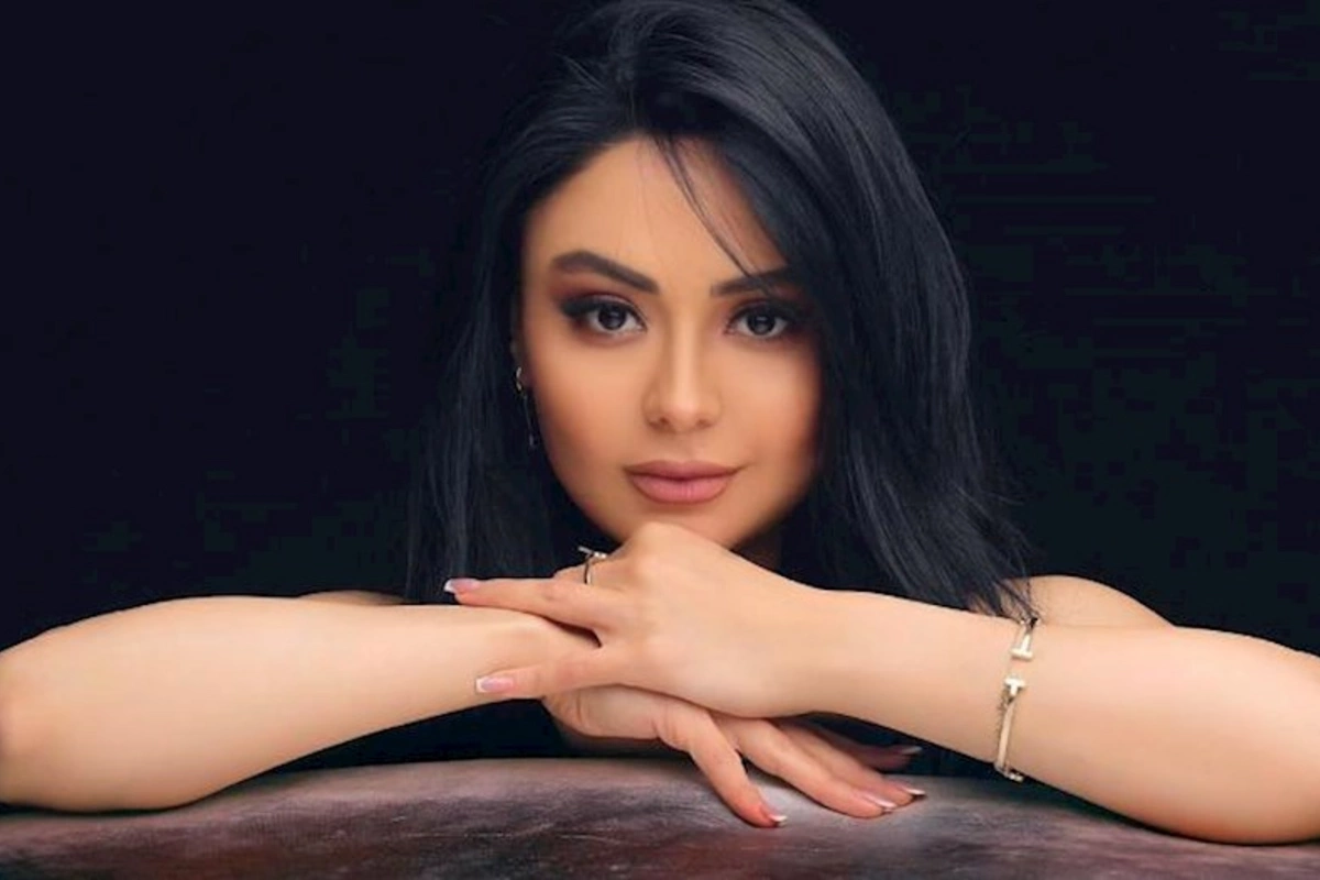 Vüsalə hədiyyə yağışına tutuldu — FOTOLAR