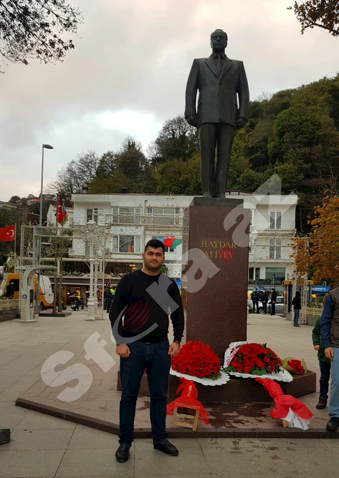 Silahlı terrorçunu əliyalın zərərsizləşdirən qəhrəmanın anası: Danışdıq, dedim səs at... — FOTO Silahlı terrorçunu əliyalın zərərsizləşdirən qəhrəmanın anası: Danışdıq, dedim səs at... — FOTO