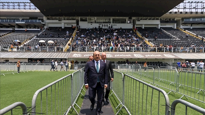 Mövlud Çavuşoğlu Pelenin dəfn mərasiminə qatıldı — FOTOLAR