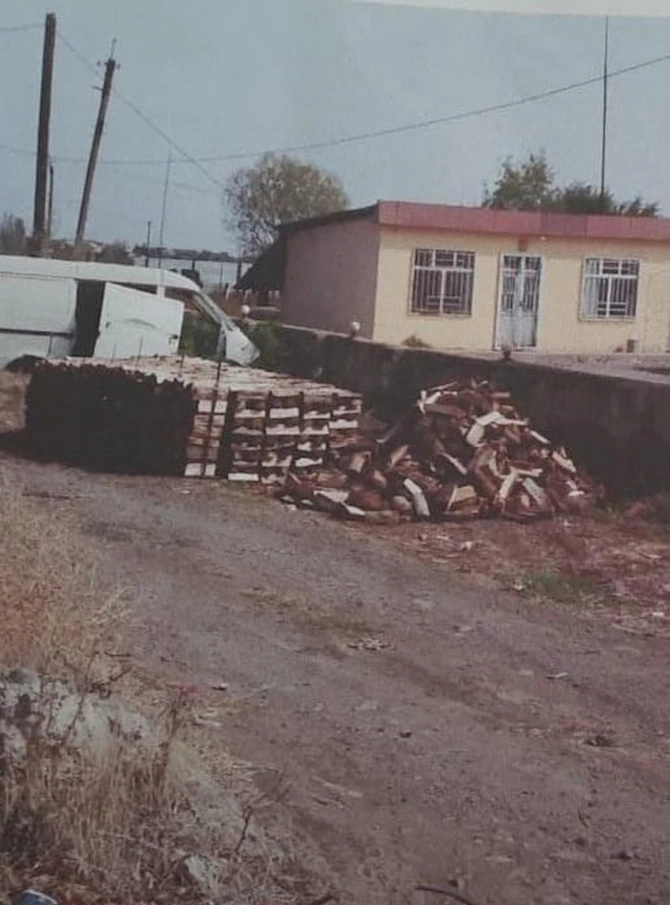 Qanunsuz yolla əldə edilən meşə materialı aşkarlanıb — FOTO Qanunsuz yolla əldə edilən meşə materialı aşkarlanıb — FOTO