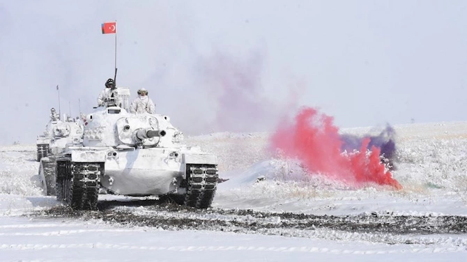 Azərbaycan tankları Türkiyədəki təlimlərdə — FOTOLAR