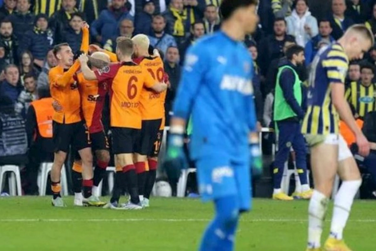 “Qalatasaray” “Fənərbağça”ya böyük hesabla qalib gəldi — VİDEO