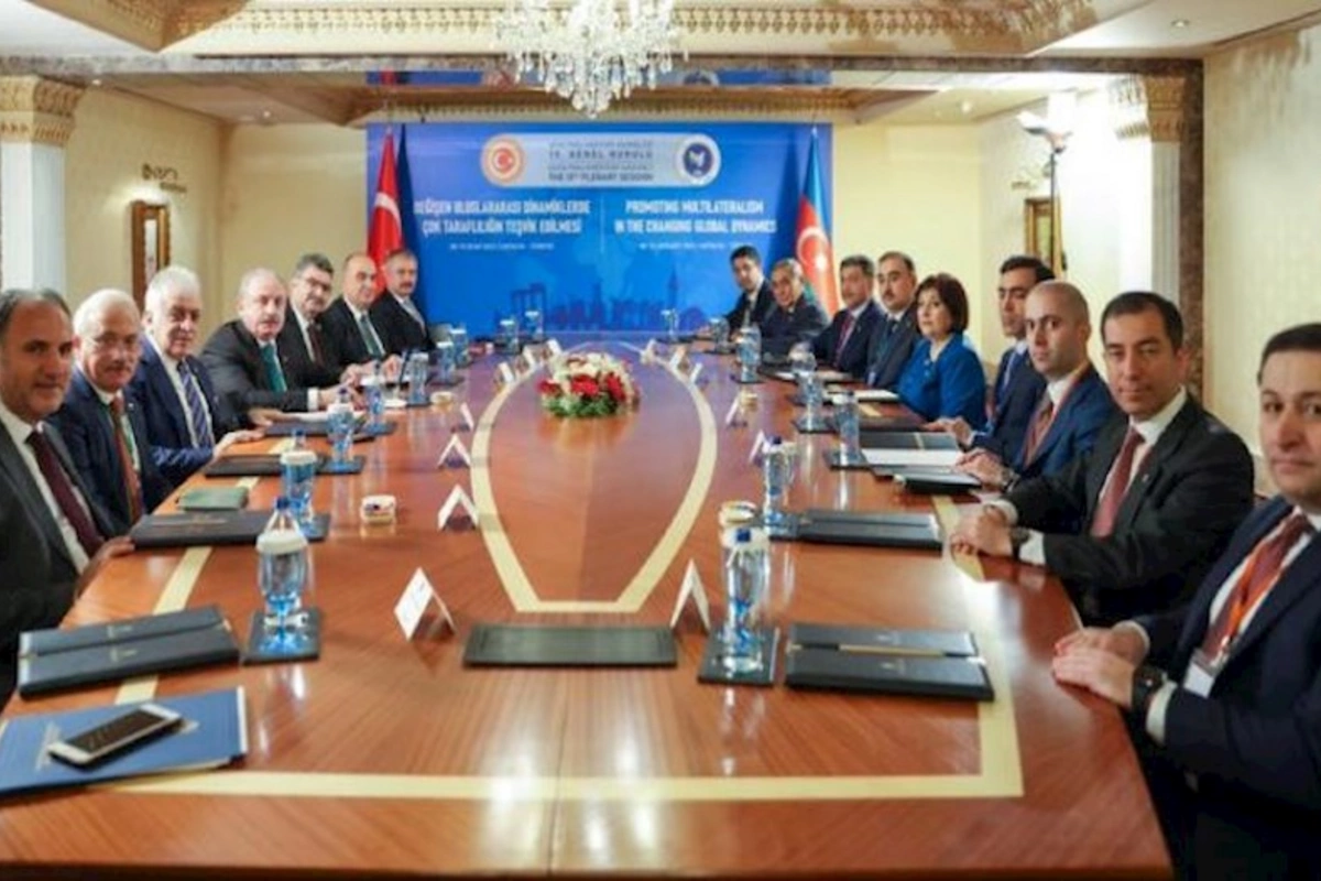 Sahibə Qafarova Mustafa Şentopla görüşdü