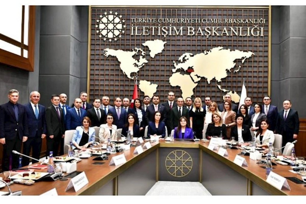 Prezident Administrasiyası 30 dövlət qurumunun mətbuat katibini Türkiyəyə göndərib — FOTO