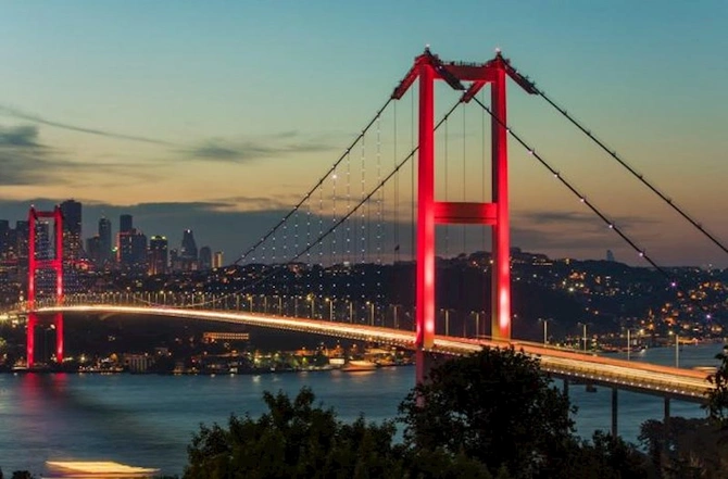 Payızda İstanbulun dadını çıxarın! Payızda İstanbulun dadını çıxarın!