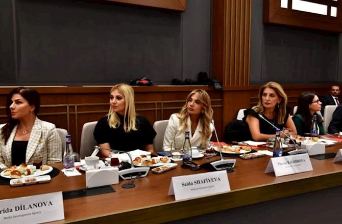 Prezident Administrasiyası 30 dövlət qurumunun mətbuat katibini Türkiyəyə göndərib — FOTO