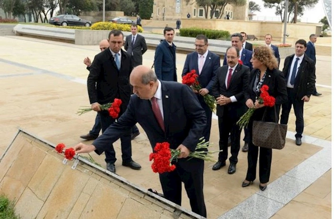 Şimali Kipr Prezidenti Fəxri və Şəhidlər xiyabanlarını ziyarət etdi — YENİLƏNİB (FOTO)