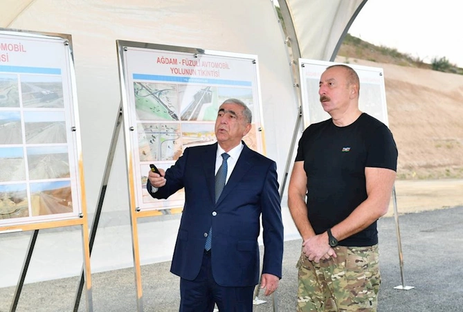 İlham Əliyev Ağdam-Füzuli avtomobil yolunun tikintisi ilə tanış olub — FOTOLAR