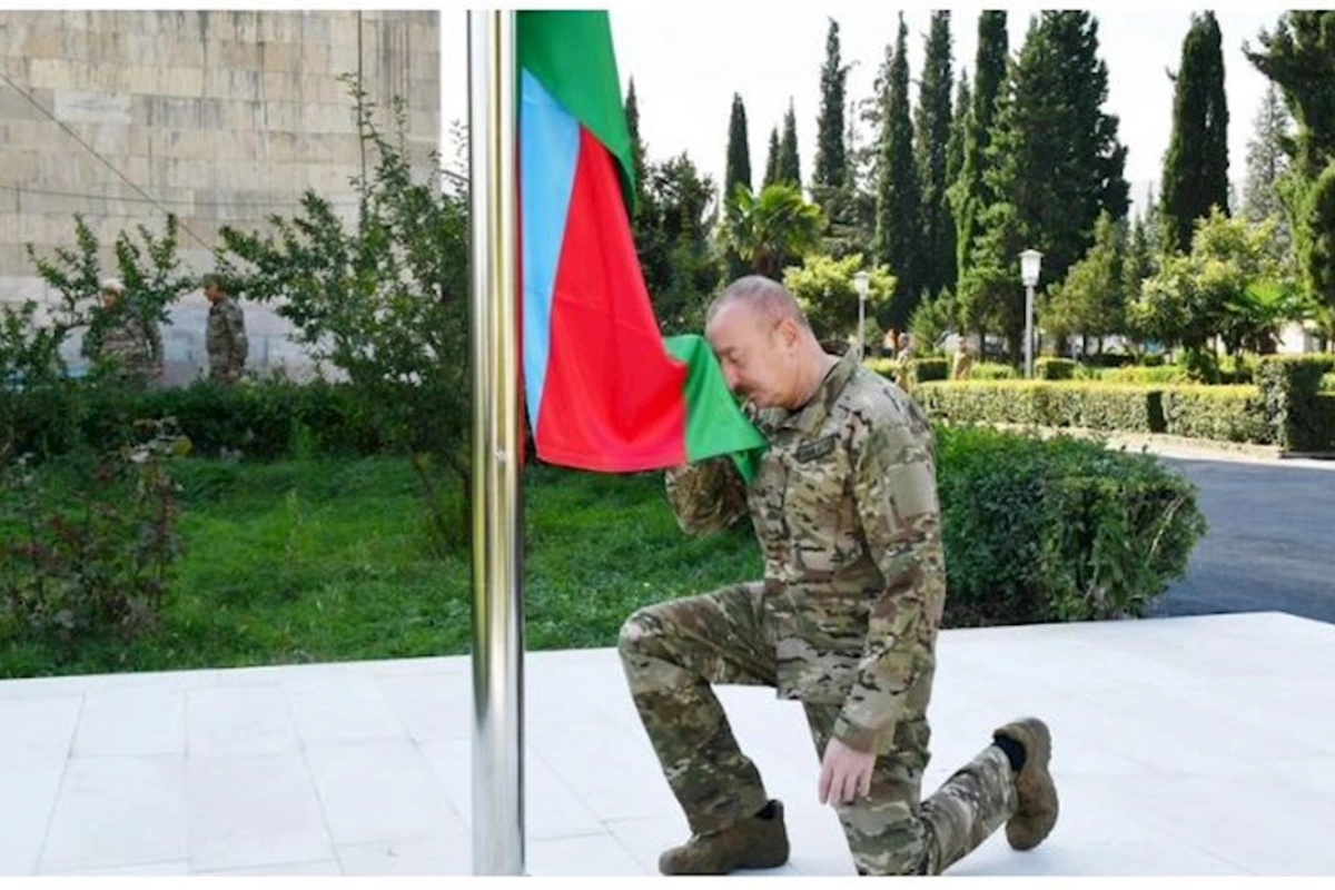 Prezident İlham Əliyev Ağdərə şəhərində Dövlət Bayrağını ucaldıb — YENİLƏNİB