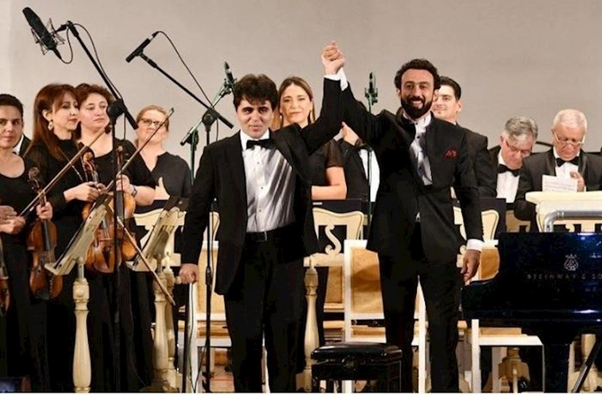 Aysel həyat yoldaşının çıxışını belə izlədi — FOTOLAR