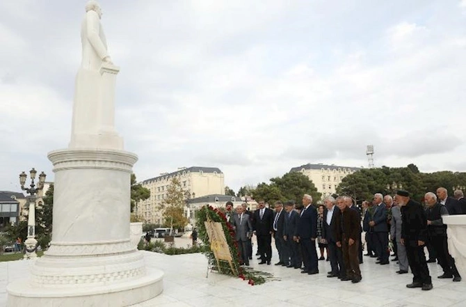 Abşeronda “Böyük yolun uğurlu davamı” mövzusunda konfransı keçirildi — FOTOLAR