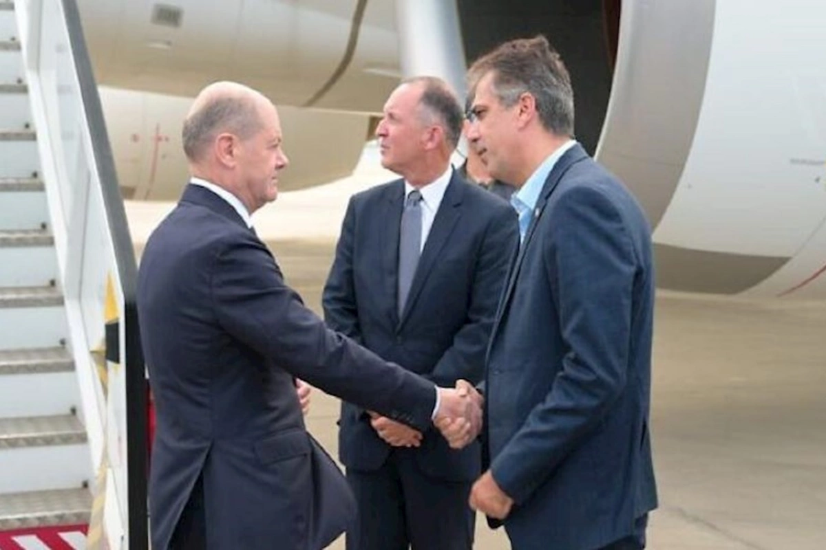 Şolts İsrailə səfər edib