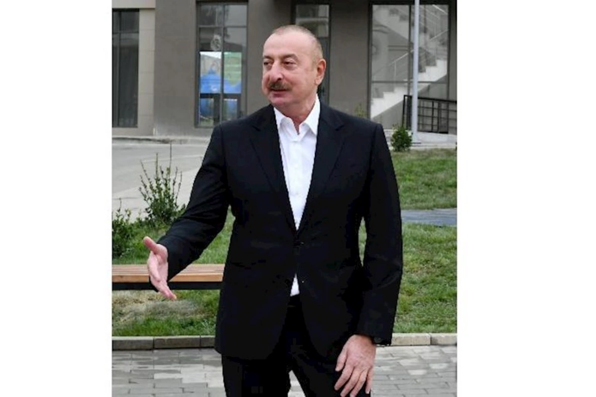 Ordu xərclərinə yenə də vəsait ayırmalıyıq, çünki yumruq daim yerində olmalıdır