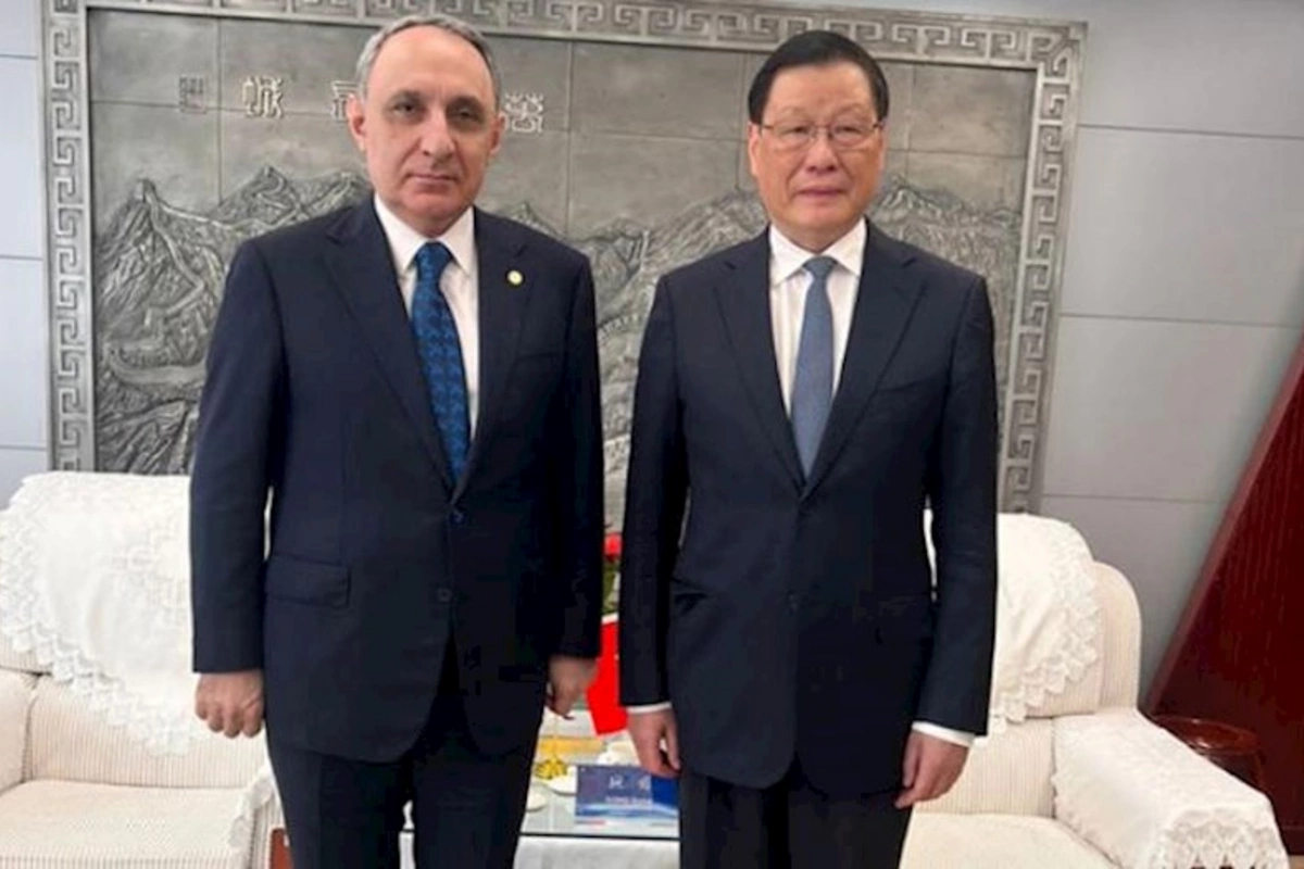 Kamran Əliyev çinli həmkarı ilə görüşdü — FOTO