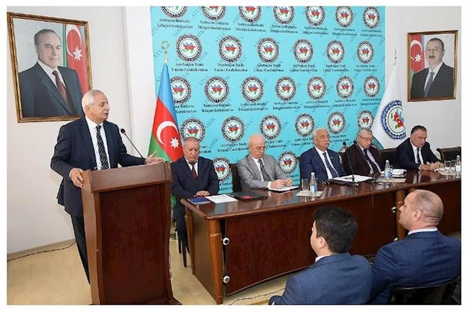 AHİK-də Müstəqilliyin Bərpası Günü münasibətilə tədbir keçirildi — FOTO